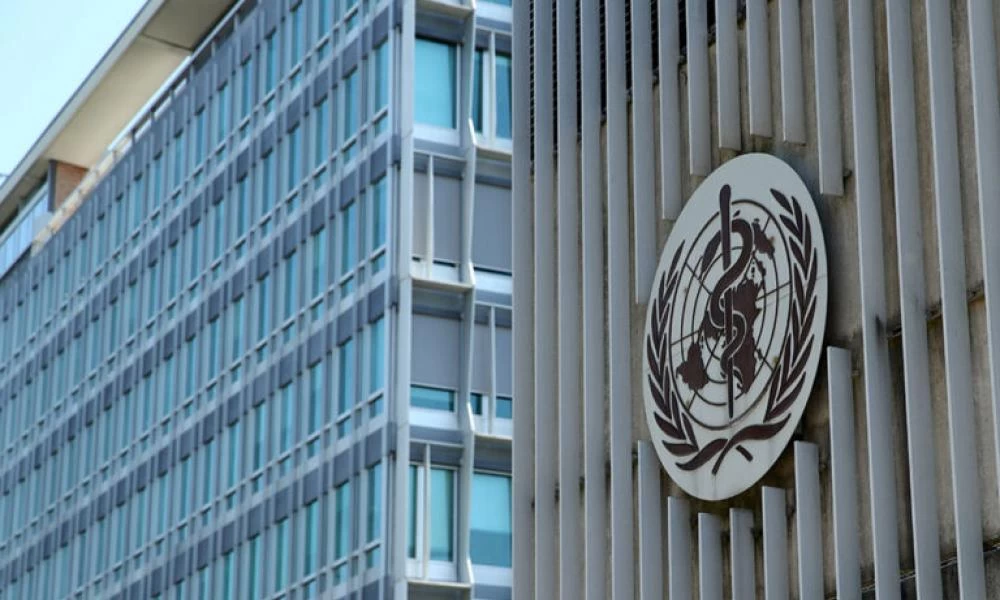 Ο ΠΟΥ προειδοποιεί: "Η Όμικρον μπορεί να προκαλέσει επικίνδυνες παραλλαγές"